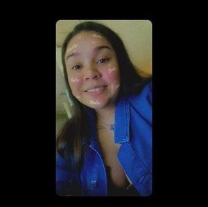 Meet your Posher, Vanessa